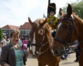 /album/kids-voice-of-steenwijkerland-2013/burgemeester-vd-tas-inspecteert-jpg/